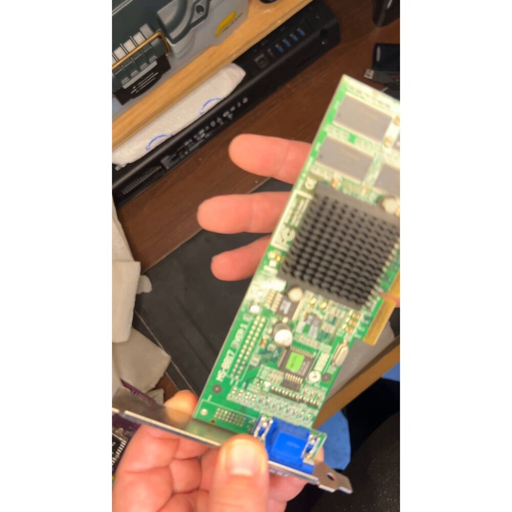 MSI MS-8817 Graphics Card VGA Output PCI
